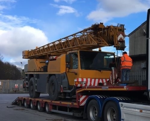 Liebherr LTM1030-2 on loader