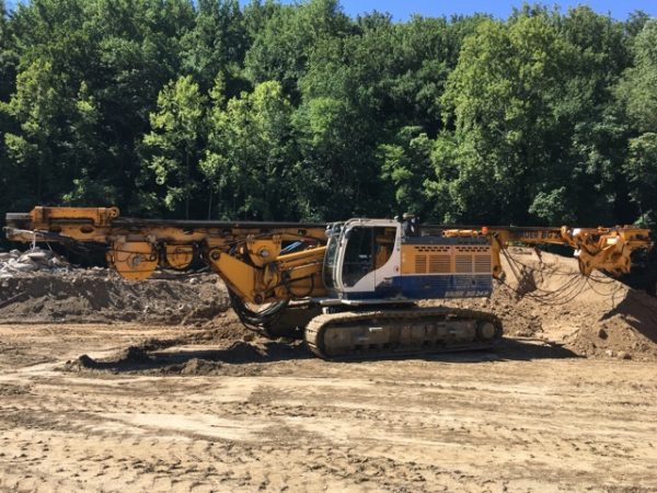 Bauer BG 24H Rotary Piling Rig