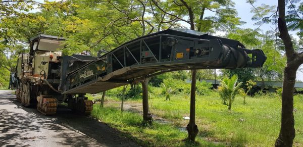 Wirtgen W2200 CR Road Planer