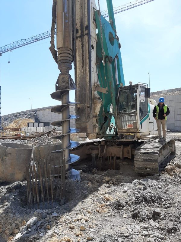 Casagrande B200 XP Rotary Piling Rig