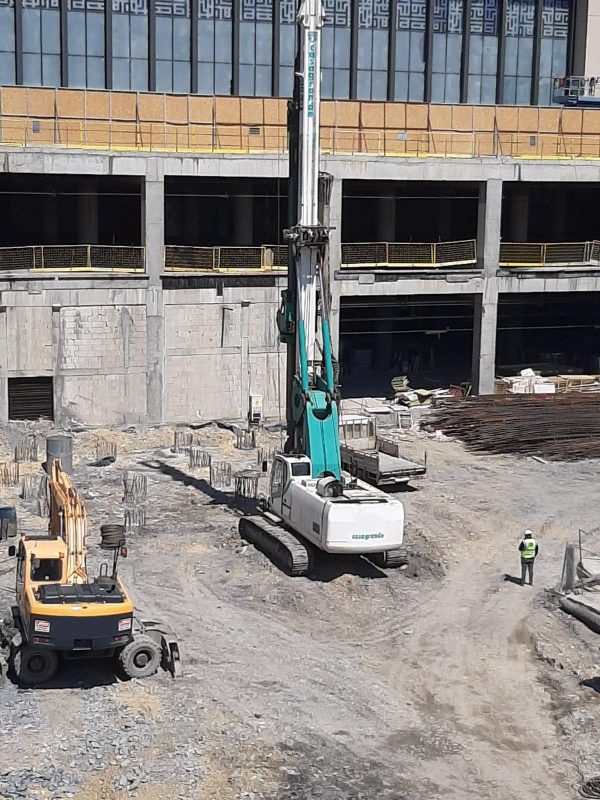 Casagrande B200 XP Rotary Piling Rig