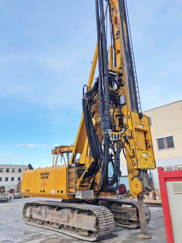 Delmag RH 32 Rotary Piling Rig