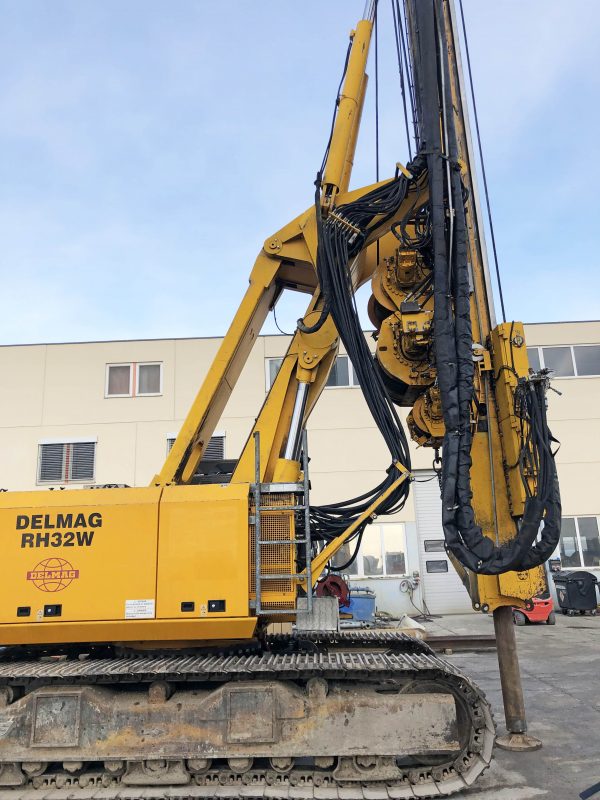 Delmag RH 32 Rotary Piling Rig