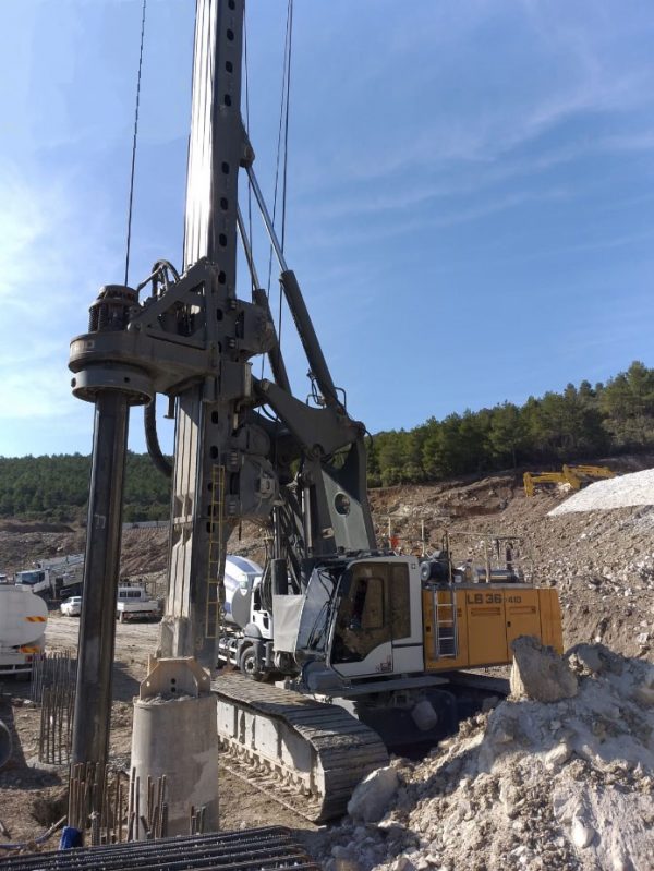 Liebherr LB 36-410 Rotary Piling Rig