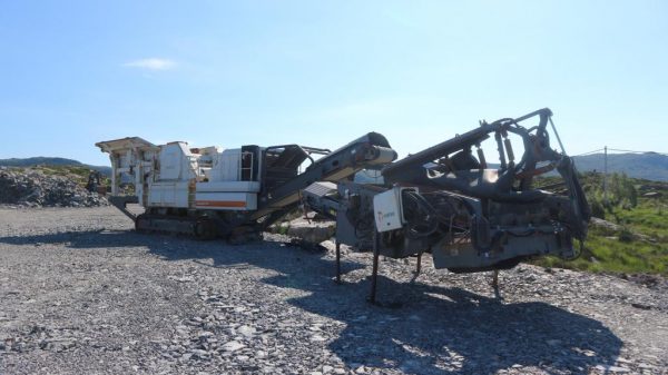 Skrin Gantung Metso LT110C