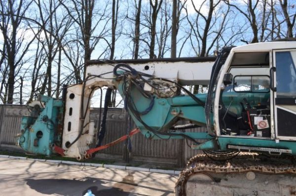 Casagrande B300 CFA Piling Rig