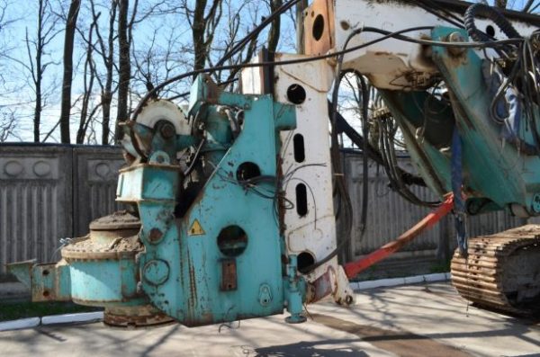 Casagrande B300 CFA Piling Rig