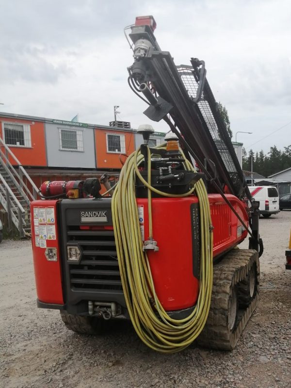Sandvik Commando DC130RI Rock Drill