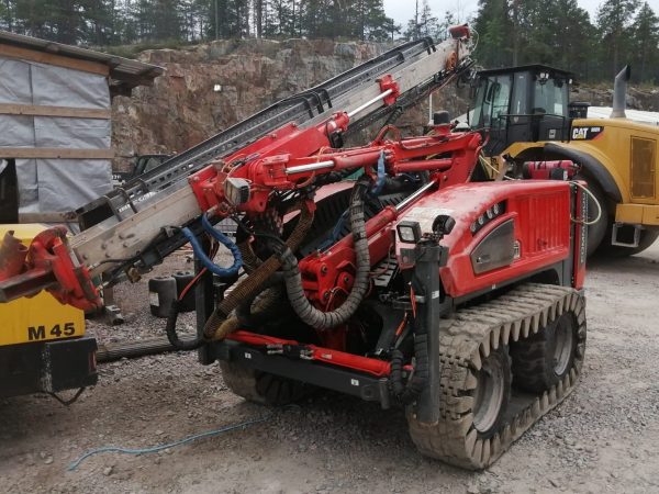 Sandvik Commando DC130RI Rock Drill