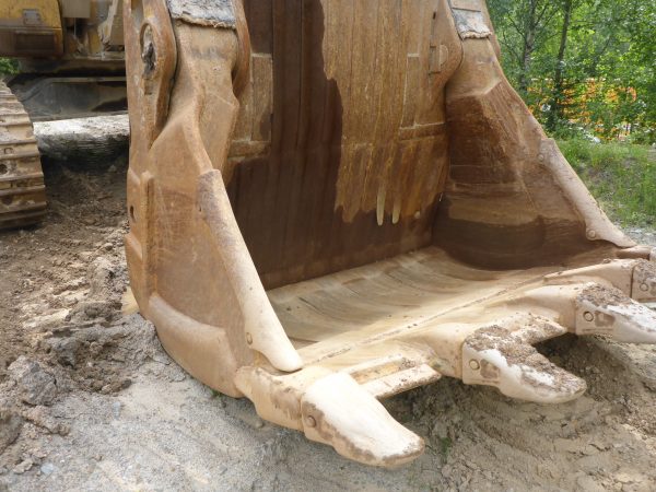 Caterpillar 5090B Track Excavator