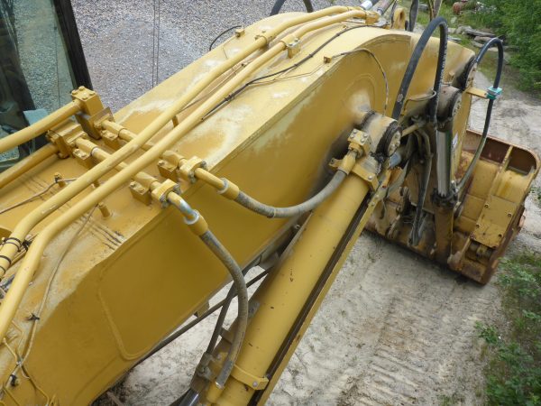 Caterpillar 5090B Track Excavator