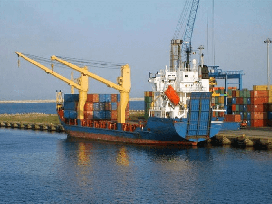 RoRo or LoLo? Different Loading Methods compared