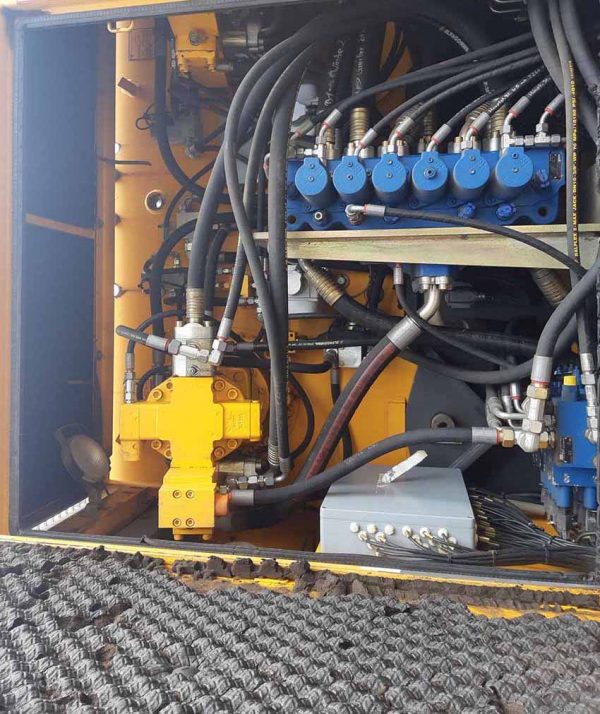 Bauer MC32 Crawler Crane / Diaphragm Wall Piling Rig
