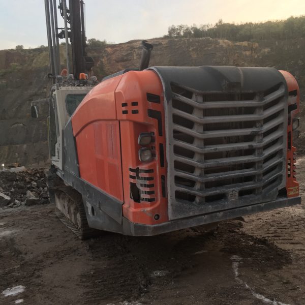 Буровой станок Sandvik DI550