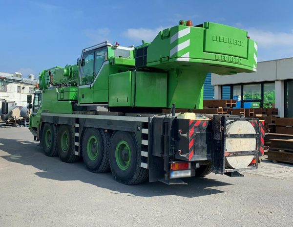 Liebherr LTM 1070-4.1 เครนเคลื่อนที่