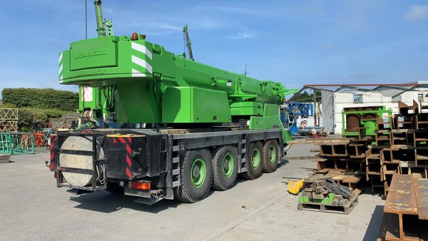 Liebherr LTM 1070-4.1 เครนเคลื่อนที่