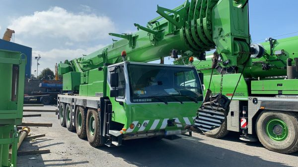 Liebherr LTM 1070-4.1 เครนเคลื่อนที่