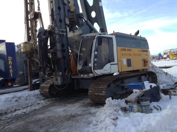 Engin de battage rotatif Liebherr LRB 255