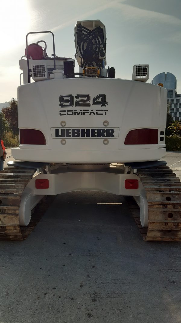 Liebherr R924