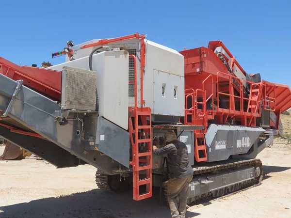 Sandvik UH440I Cone Crusher