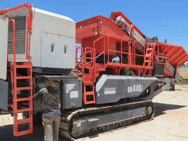 Sandvik UH440I Cone Crusher