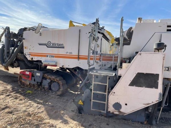 Wirtgen W2200 Cold Milling Machine