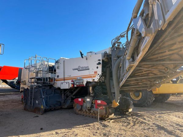 Wirtgen W2200 Cold Milling Machine