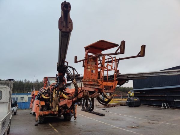 Tamrock Axera 8 S-290 Underground Rock Drill