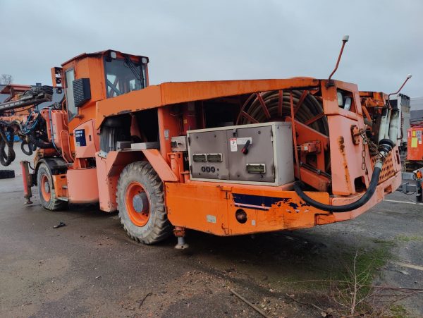 Tamrock Axera 8 S-290 Underground Rock Drill