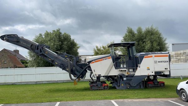 Wirtgen W 200 Fi Road Planer