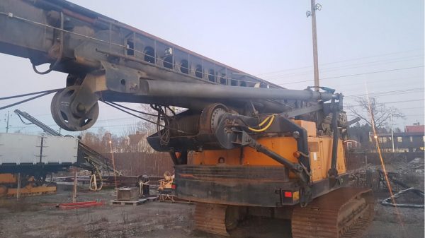 Banut 700 Hammer Piling Rig