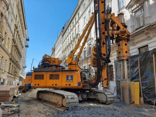 Bauer BG40 Rotary Piling Rig