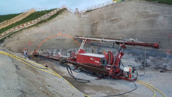 EGT TD4420 Underground Rock Drill