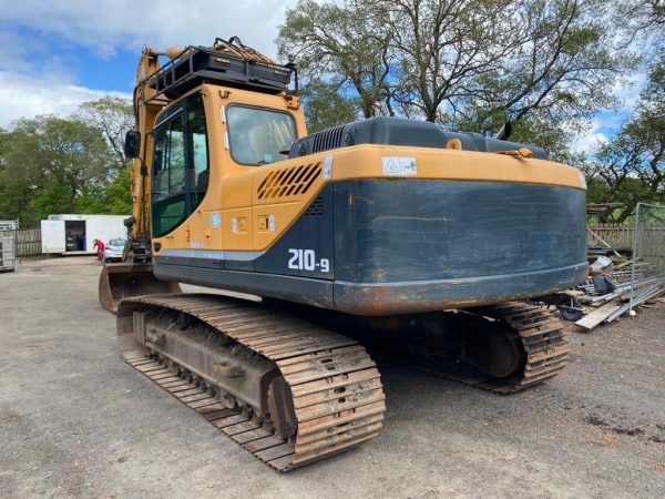 Hyundai Robex 210LC-9 Excavator
