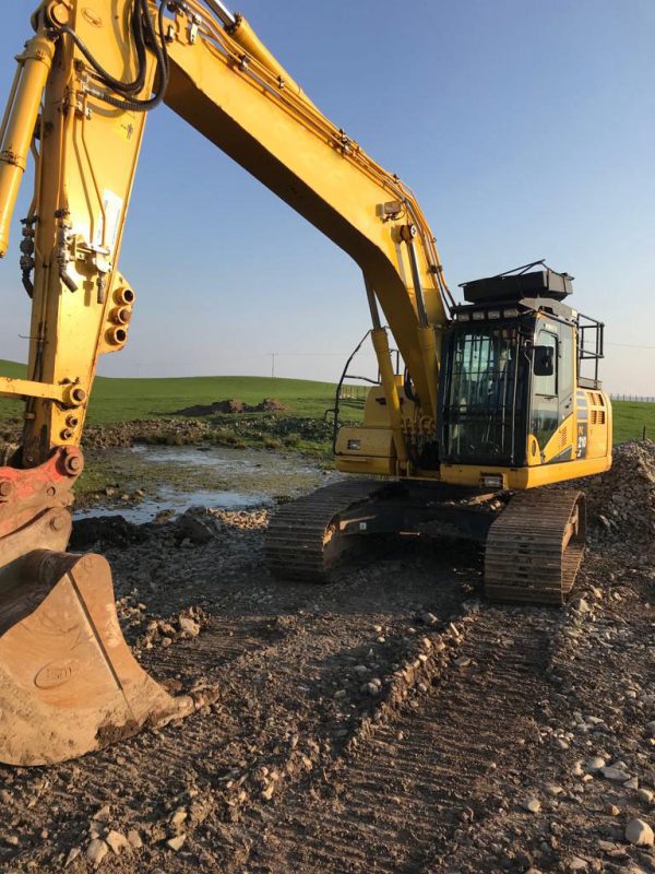 Komatsu PC210LC-10 Excavator