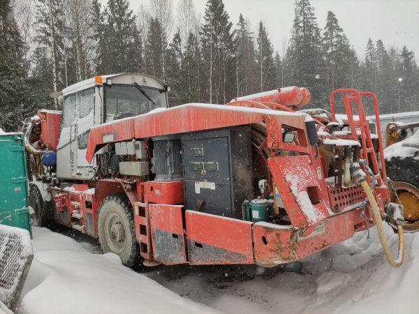 Sandvik DT1130I Underground Rock Drill