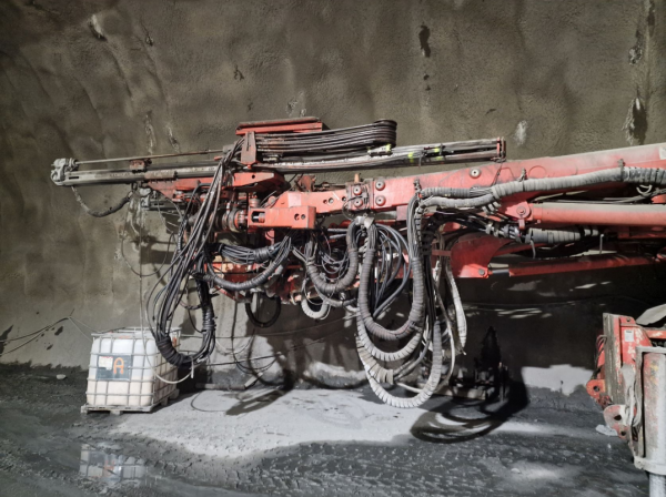 Sandvik DT1130i Underground Rock Drill