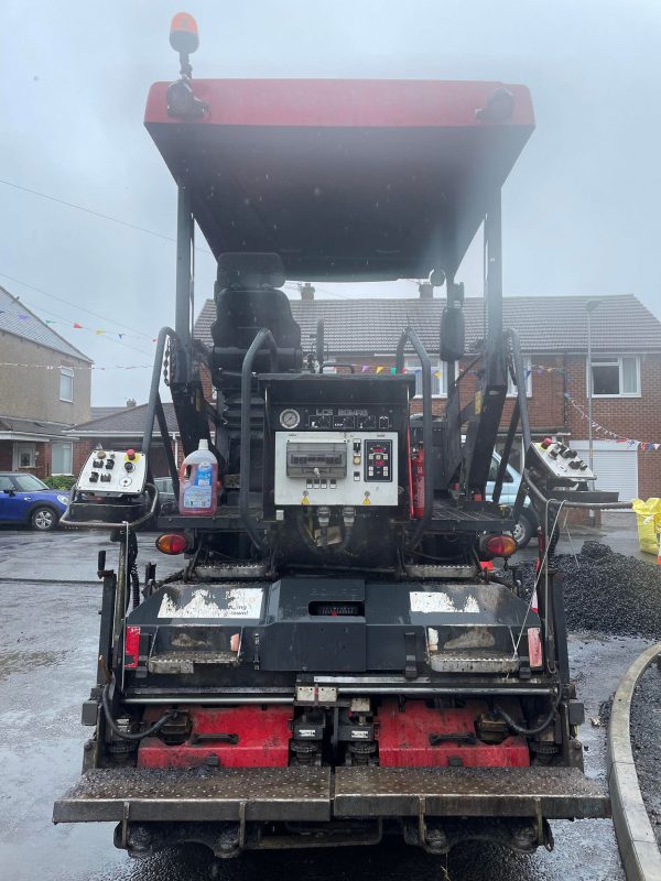 Bomag BF300 P Paver