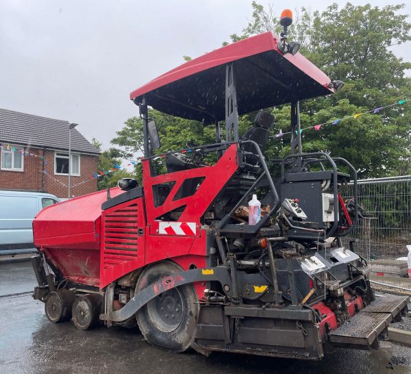 Bomag BF300 P Paver