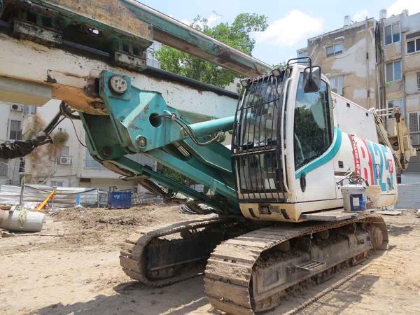 Casagrande B125 XP Rotary Piling Rig