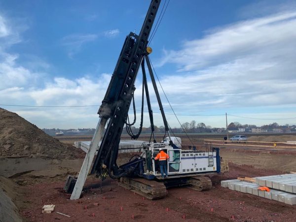 Junttan PMx22 Hammer Piling Rig