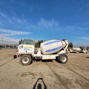 Titan TM05 Self-Loading Concrete Mixer