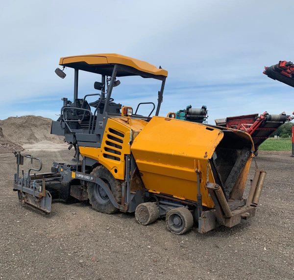 Vogele Super 1303-3i Paver