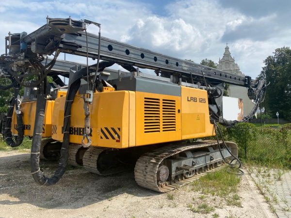 Plataforma de Estaqueamento Rotativo/Vibratório Liebherr LRB 125