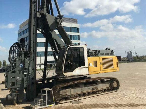 Liebherr LRB 125 Vibratory Piling Rig