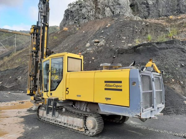 Atlas Copco ROC F6 เครื่องเจาะหิน