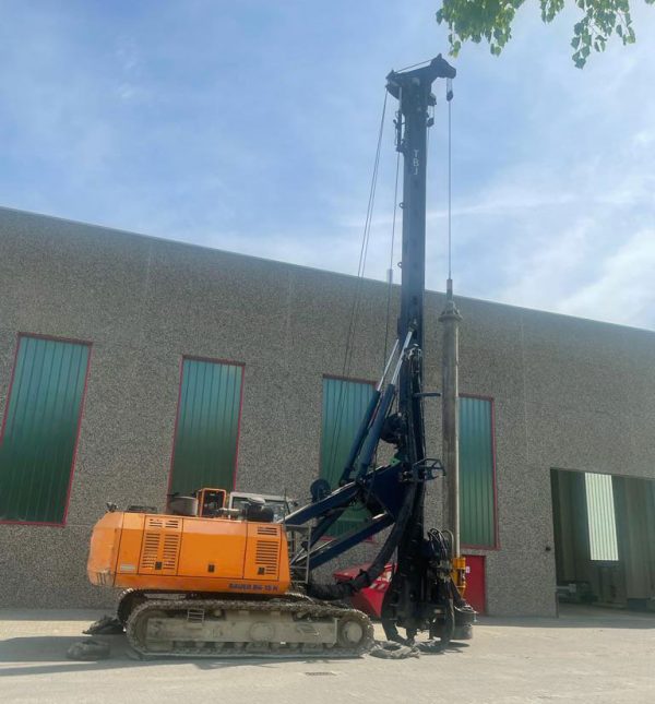 Bauer BG15 Rotary Piling Rig