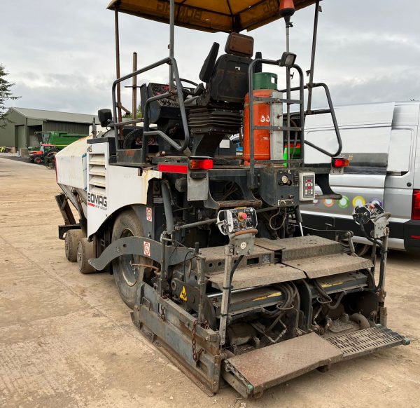 Bomag BF331 Paver