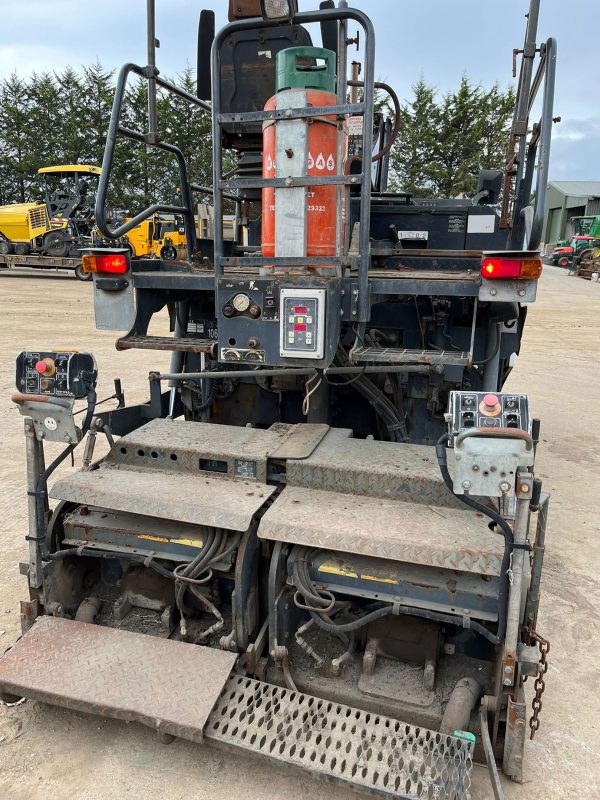 Bomag BF331 Paver
