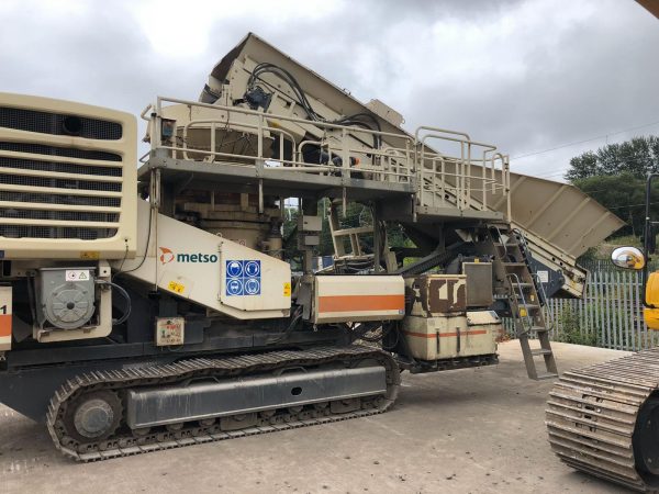 Penghancur Kerucut Metso LT300HP